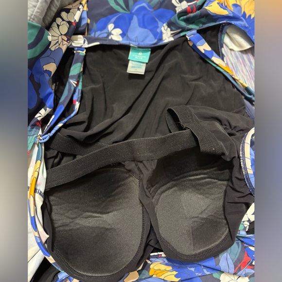 Plus Bathingsuit - Picture 2 of 4